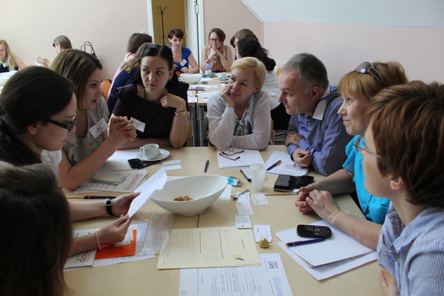 Practical Administration: following the 9th round-table meeting