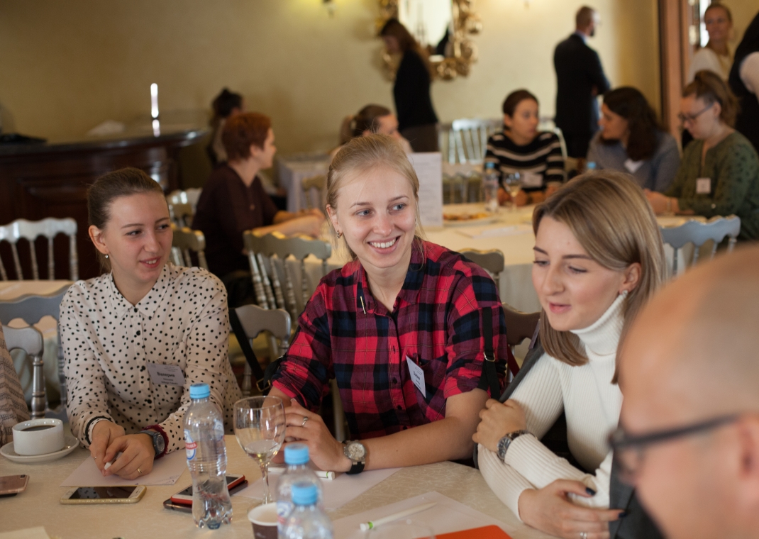 Following the 20th round-table meeting